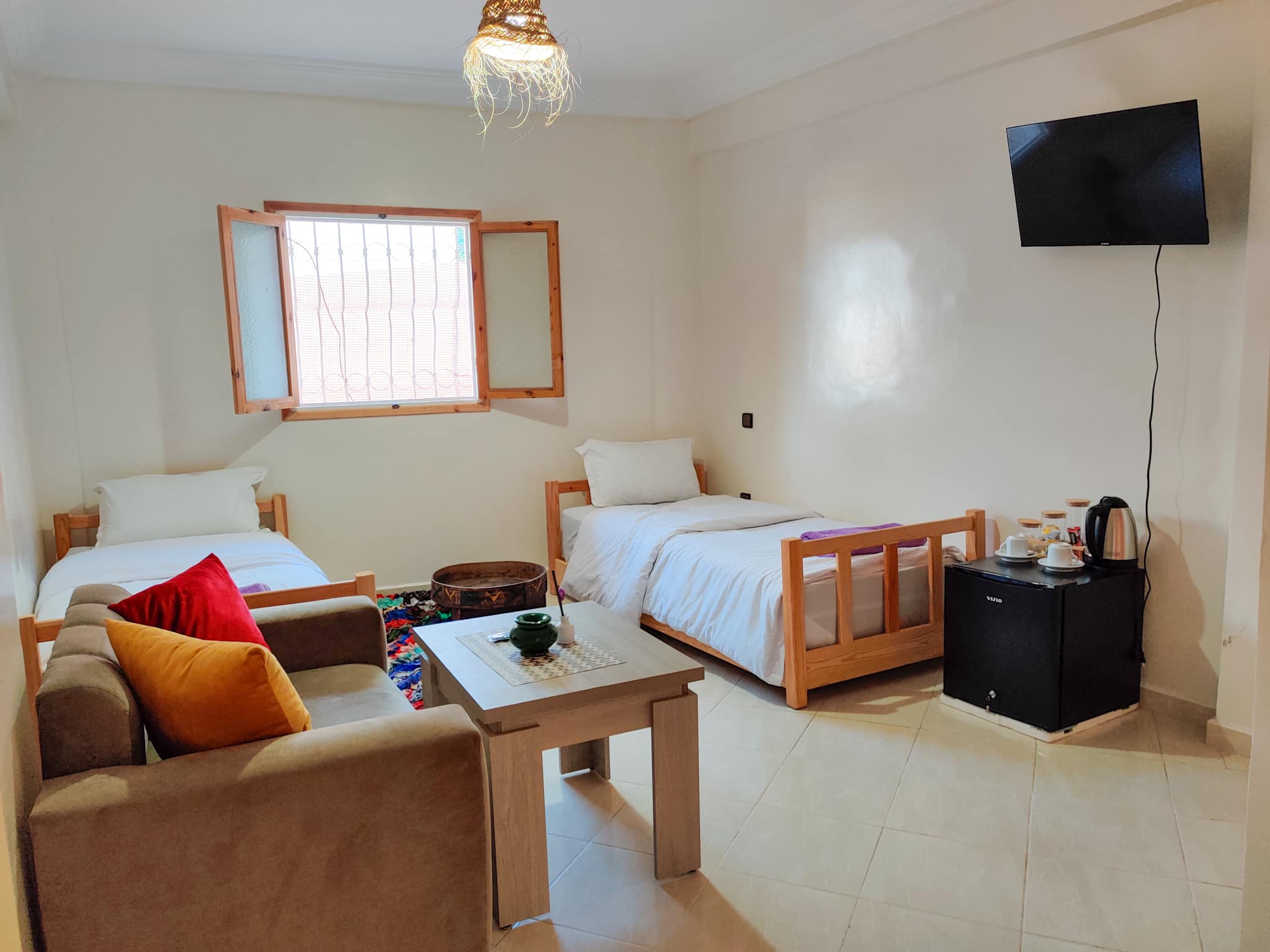 Superior Twin Room Private Bathroom 1