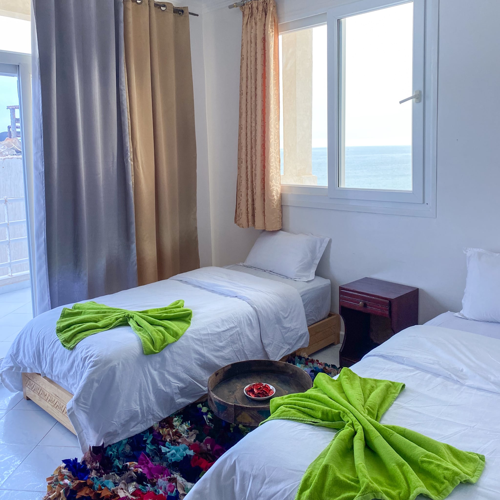 Standard Twin Room Shared Bathroom 1